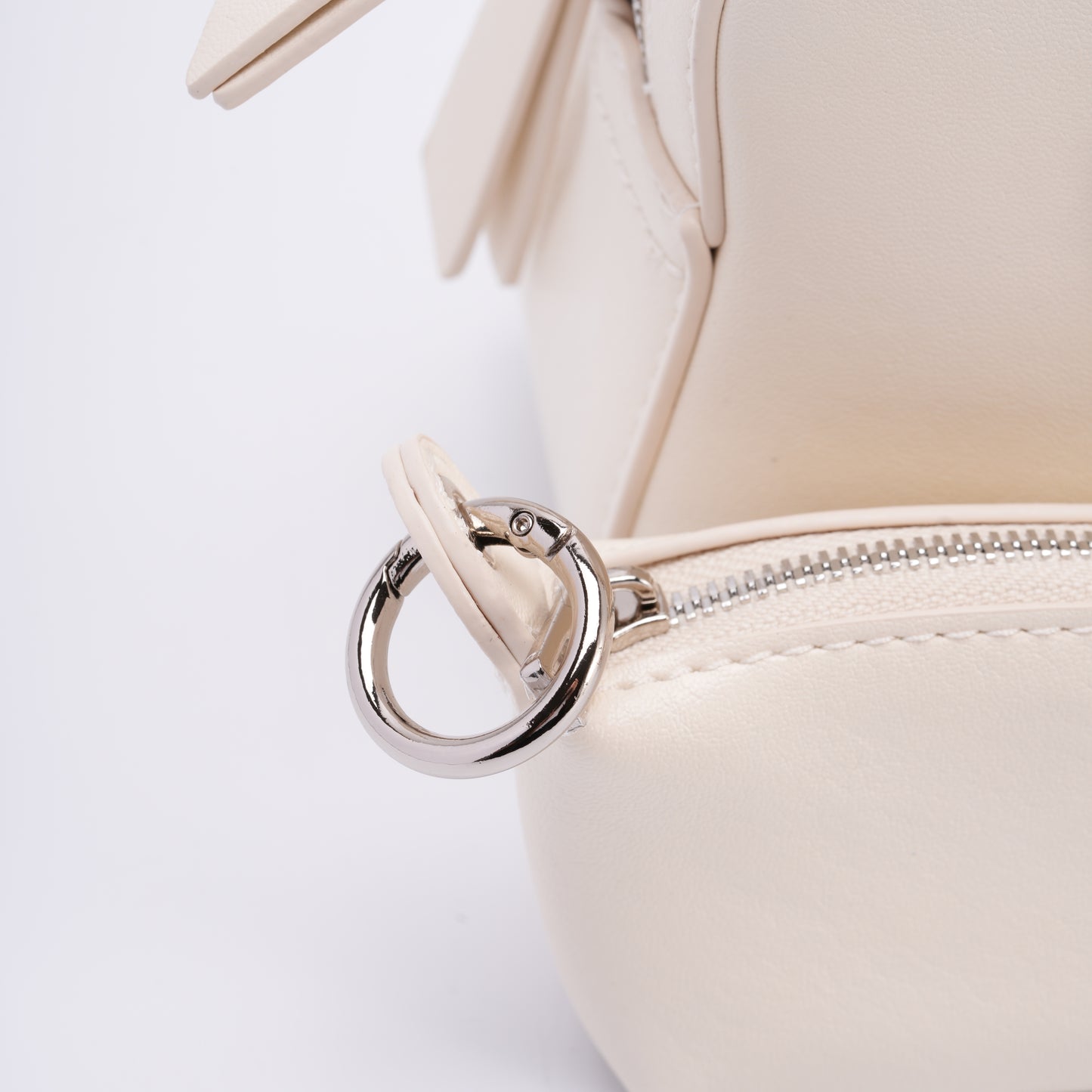 Chrisbella Elara White