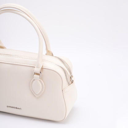 Chrisbella Elara White